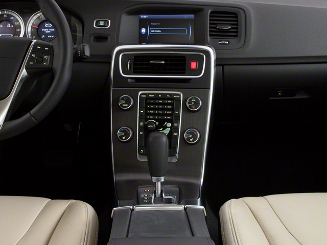 2011 Volvo S60 w/Moonroof