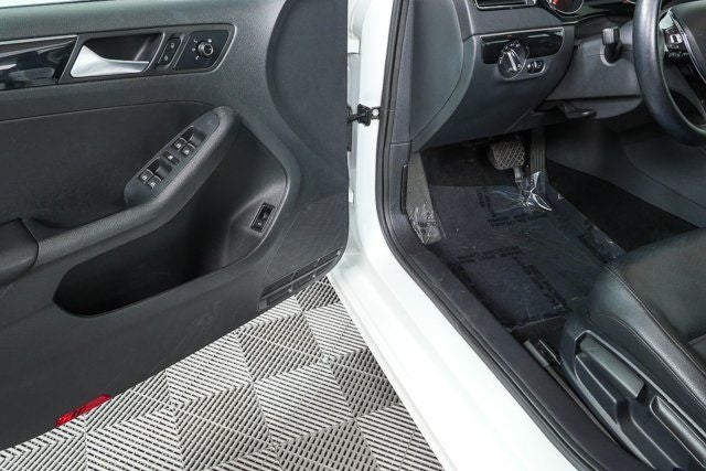 2016 Volkswagen Jetta Base