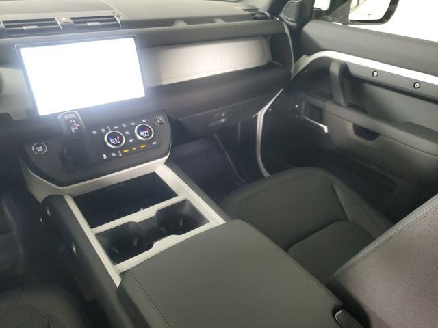 2025 Land Rover Defender 110 S