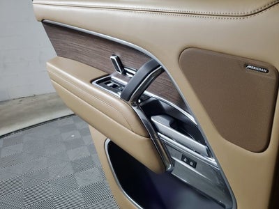 2023 Land Rover Range Rover SE