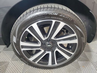 2023 Land Rover Range Rover SE
