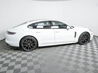 2023 Porsche Panamera Platinum Edition