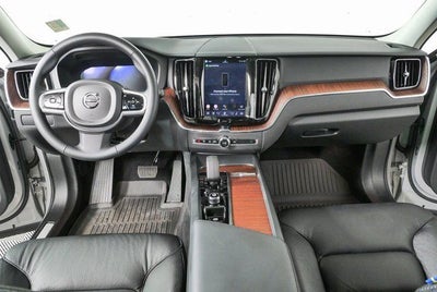 2024 Volvo XC60 B5 Plus Dark Theme