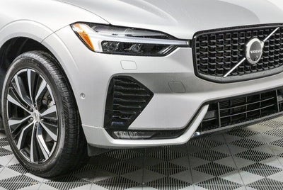 2024 Volvo XC60 B5 Plus Dark Theme