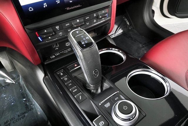 2022 Maserati Quattroporte Modena