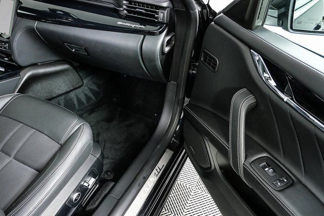 2022 Maserati Quattroporte Modena