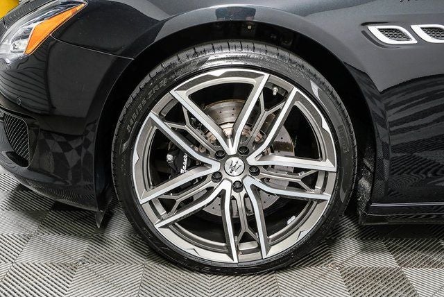 2022 Maserati Quattroporte Modena