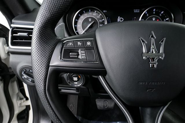 2022 Maserati Ghibli Modena Q4