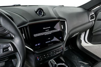 2022 Maserati Ghibli Modena Q4