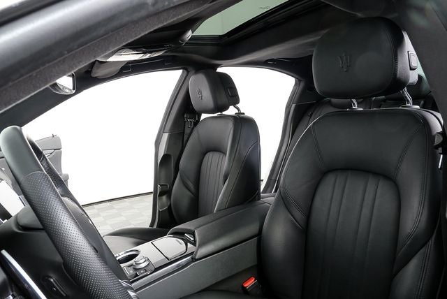 2022 Maserati Ghibli Modena Q4