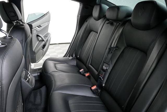 2022 Maserati Ghibli Modena Q4
