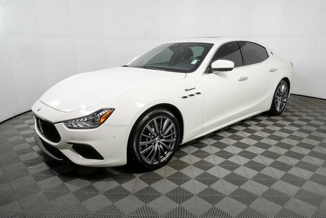 2022 Maserati Ghibli Modena Q4
