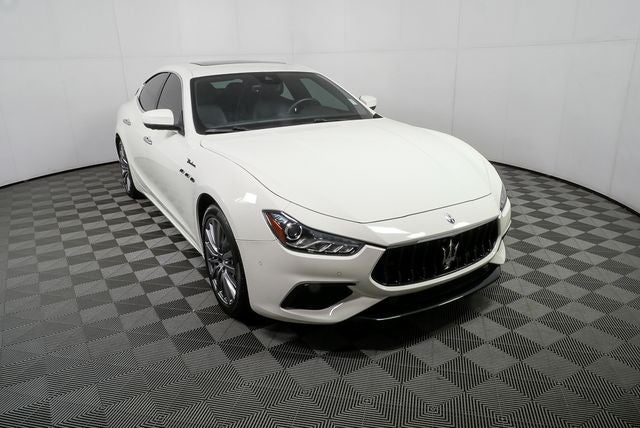 2022 Maserati Ghibli Modena Q4