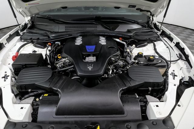 2022 Maserati Ghibli Modena Q4