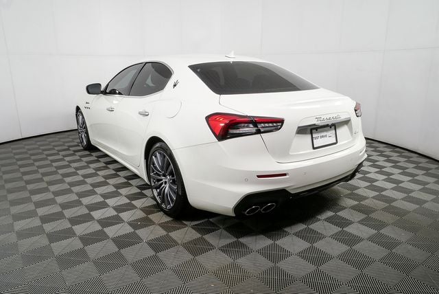 2022 Maserati Ghibli Modena Q4