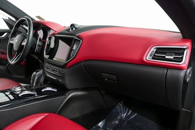 2023 Maserati Ghibli Modena Q4