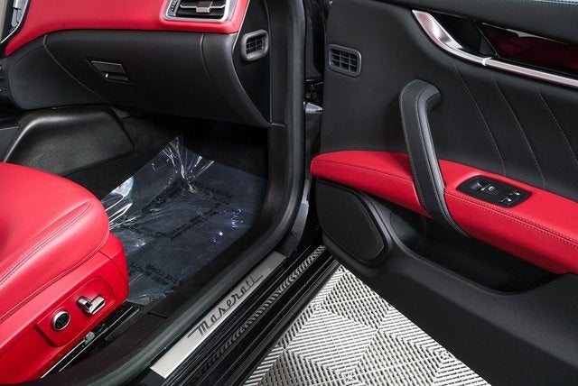 2023 Maserati Ghibli Modena Q4