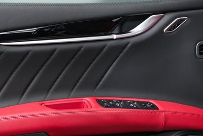 2023 Maserati Ghibli Modena Q4