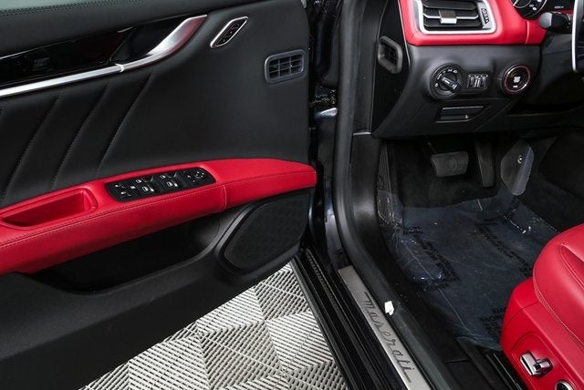 2023 Maserati Ghibli Modena Q4