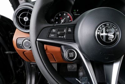 2017 Alfa Romeo Giulia Base