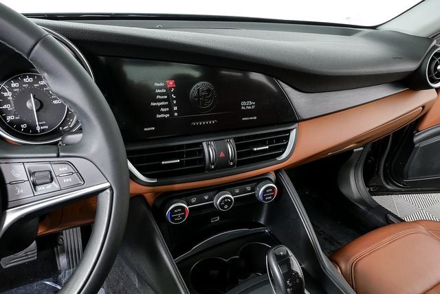 2017 Alfa Romeo Giulia Base