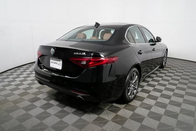 2017 Alfa Romeo Giulia Base