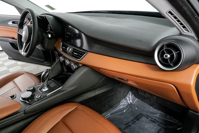 2017 Alfa Romeo Giulia Base