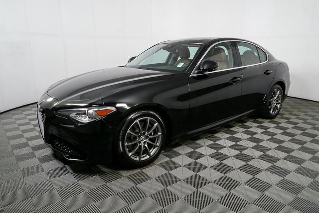 2017 Alfa Romeo Giulia Base