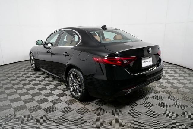 2017 Alfa Romeo Giulia Base