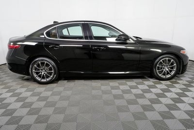 2017 Alfa Romeo Giulia Base