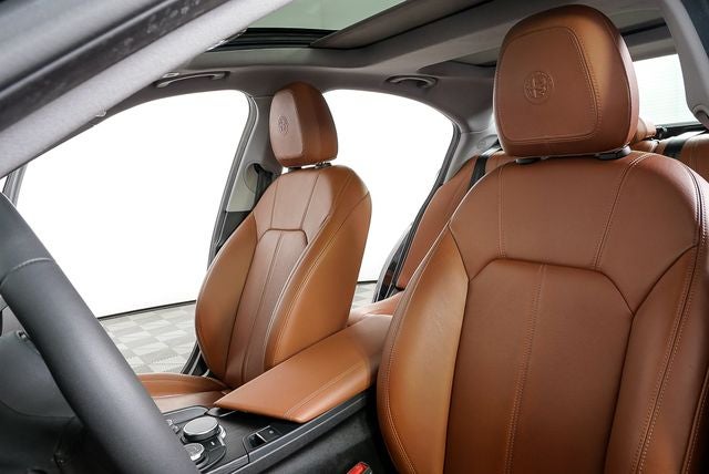 2017 Alfa Romeo Giulia Base