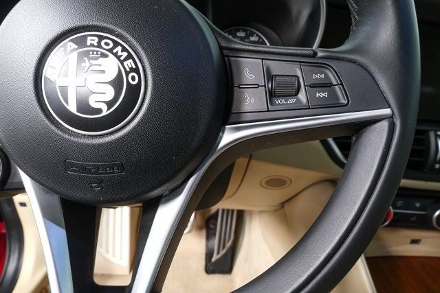 2019 Alfa Romeo Giulia Ti Lusso