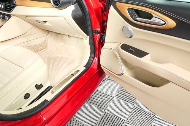 2019 Alfa Romeo Giulia Ti Lusso