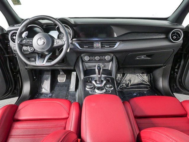2023 Alfa Romeo Stelvio Sprint
