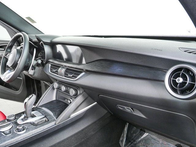2023 Alfa Romeo Stelvio Sprint