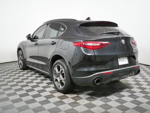 2023 Alfa Romeo Stelvio Sprint