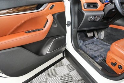 2017 Maserati Levante Base