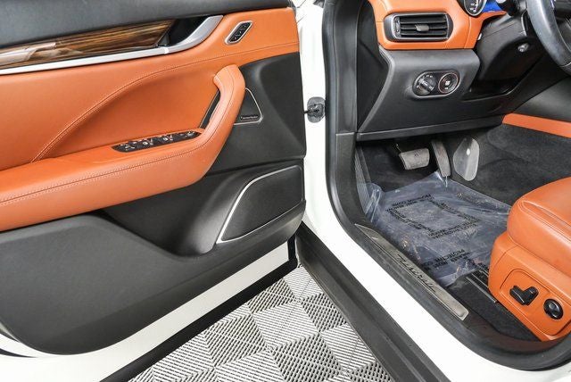 2017 Maserati Levante Base