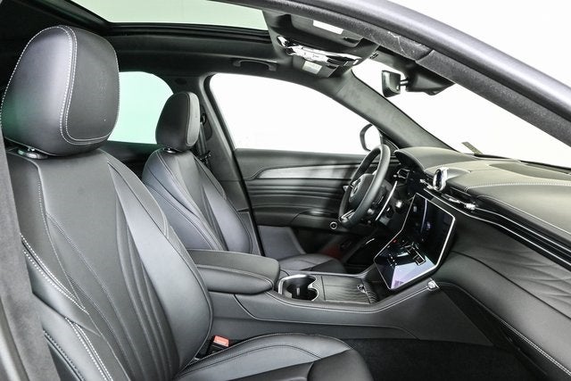 2025 Maserati Grecale Base