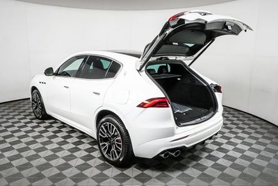 2025 Maserati Grecale Base