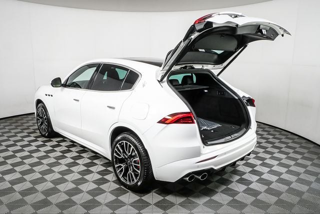 2025 Maserati Grecale Base