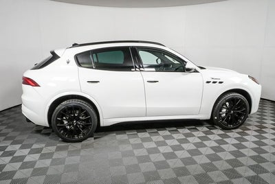 2026 Maserati Grecale Modena