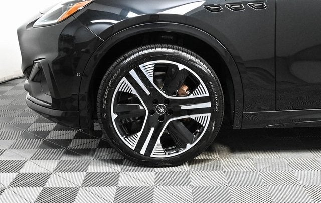 2025 Maserati Grecale Folgore