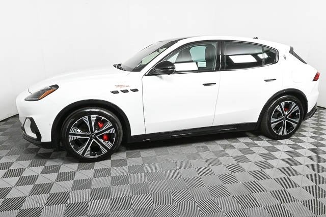 2025 Maserati Grecale Folgore