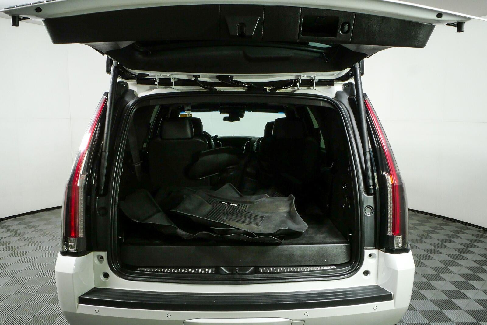 2020 Cadillac Escalade Platinum