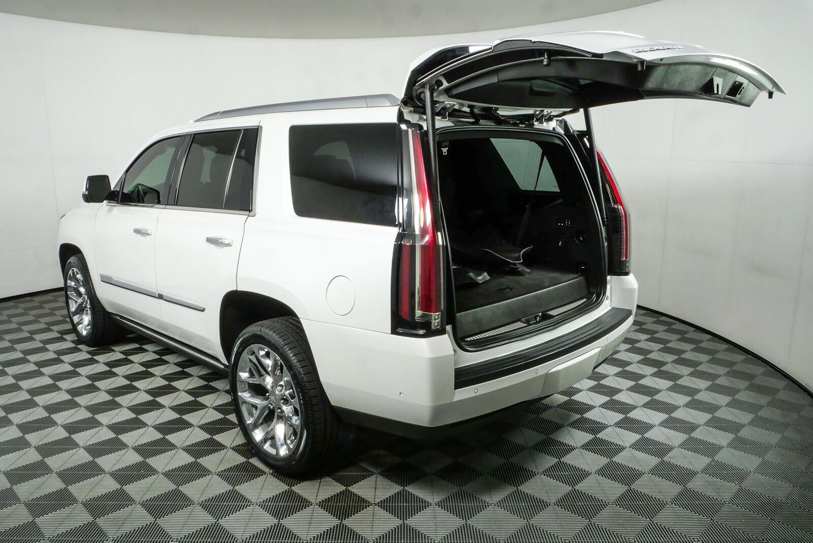 2020 Cadillac Escalade Platinum