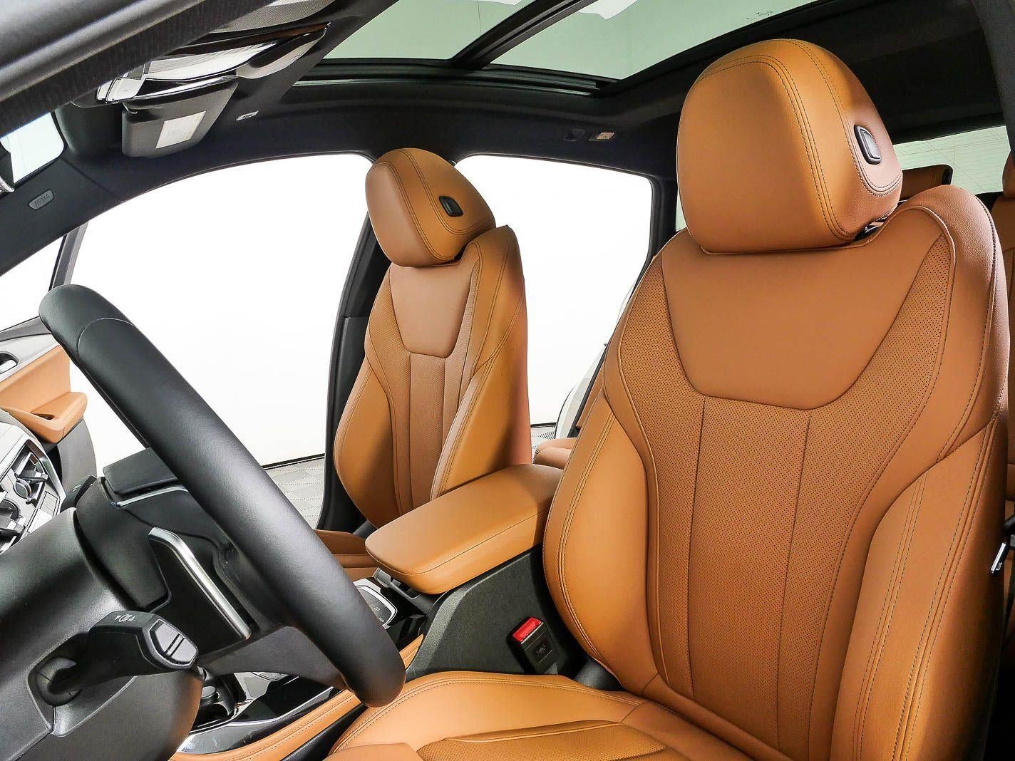 2025 BMW X4 xDrive30i