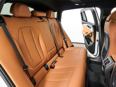 2025 BMW X4 xDrive30i