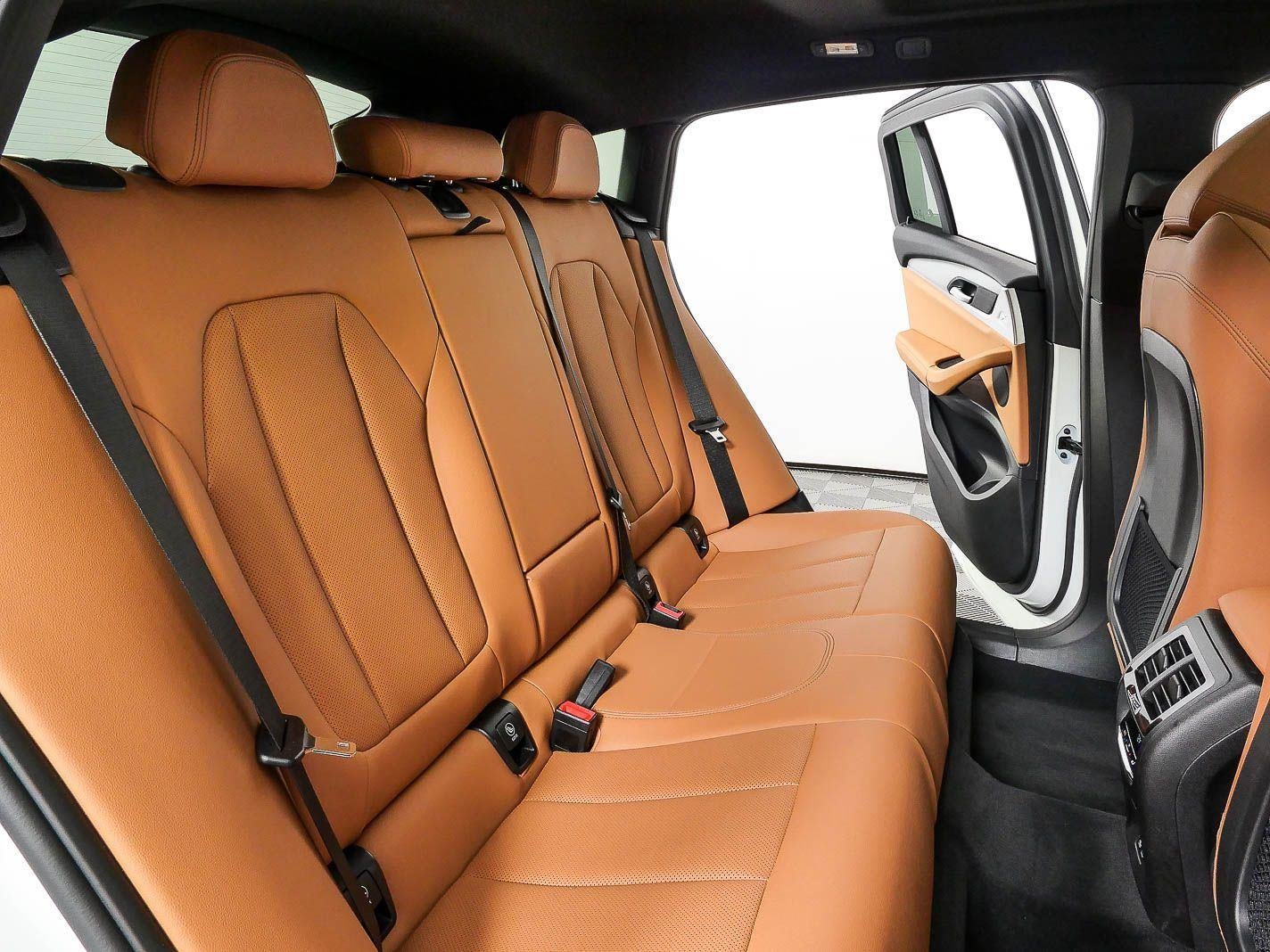 2025 BMW X4 xDrive30i