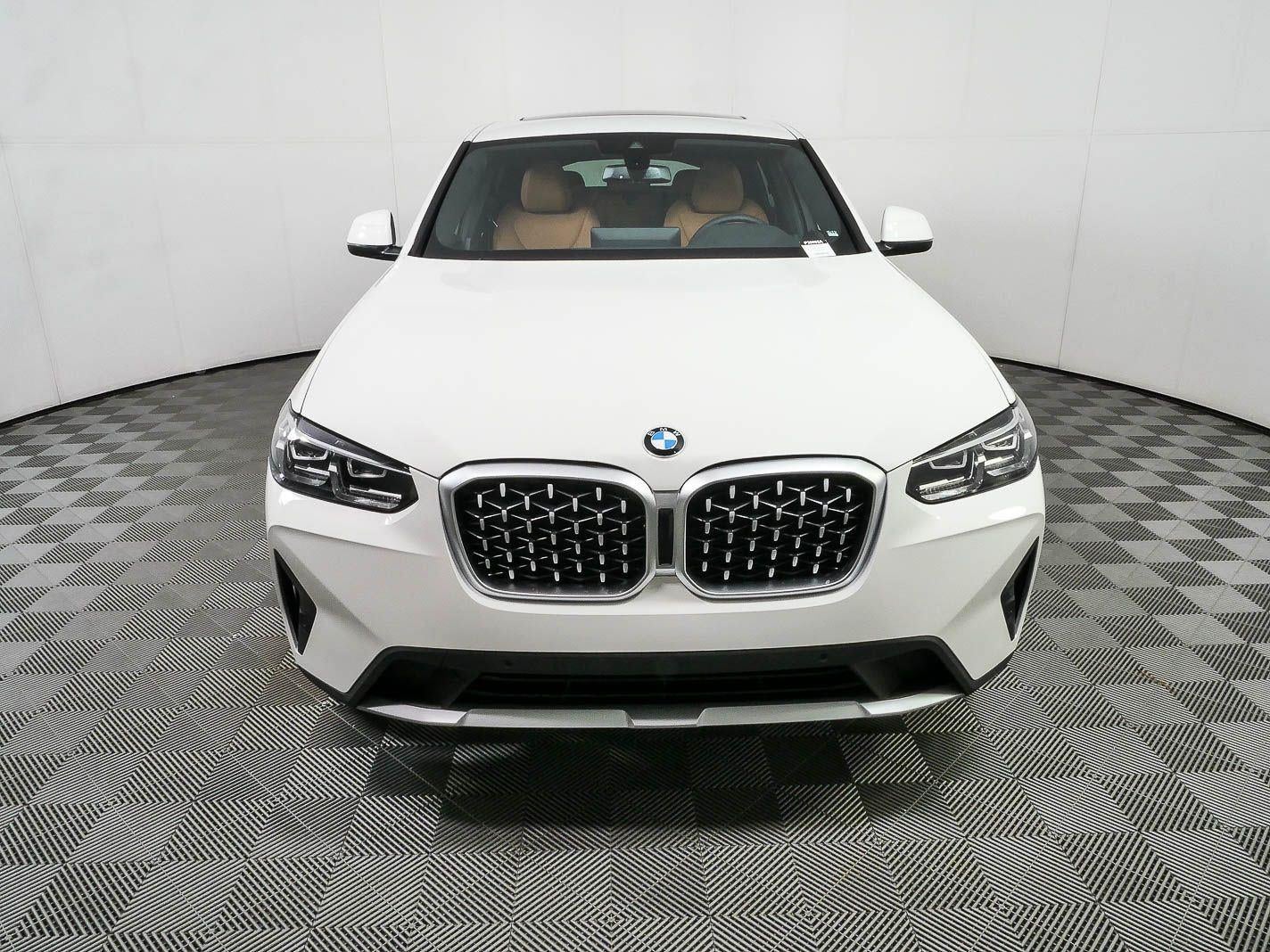 2025 BMW X4 xDrive30i
